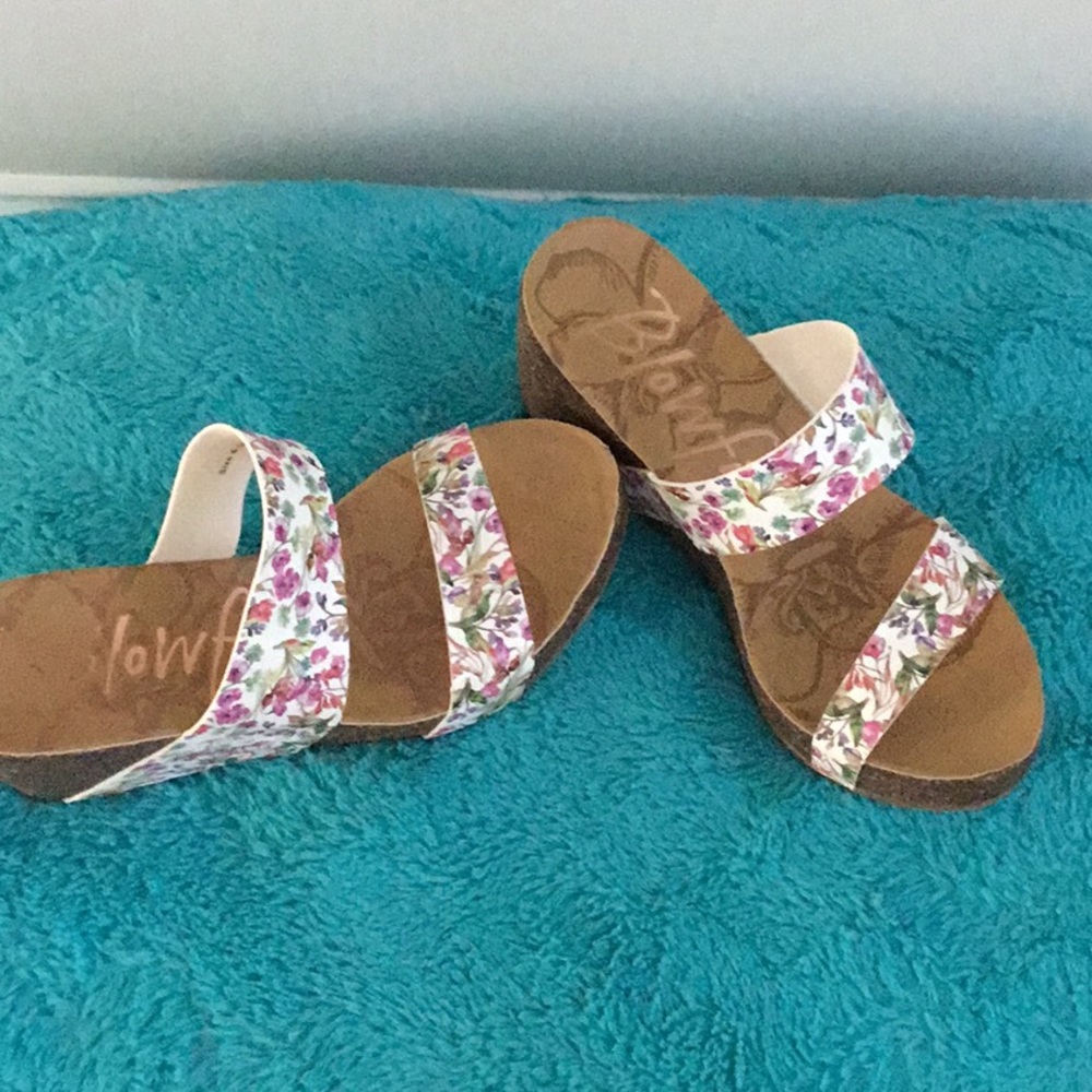 Blowfish sandal 👡